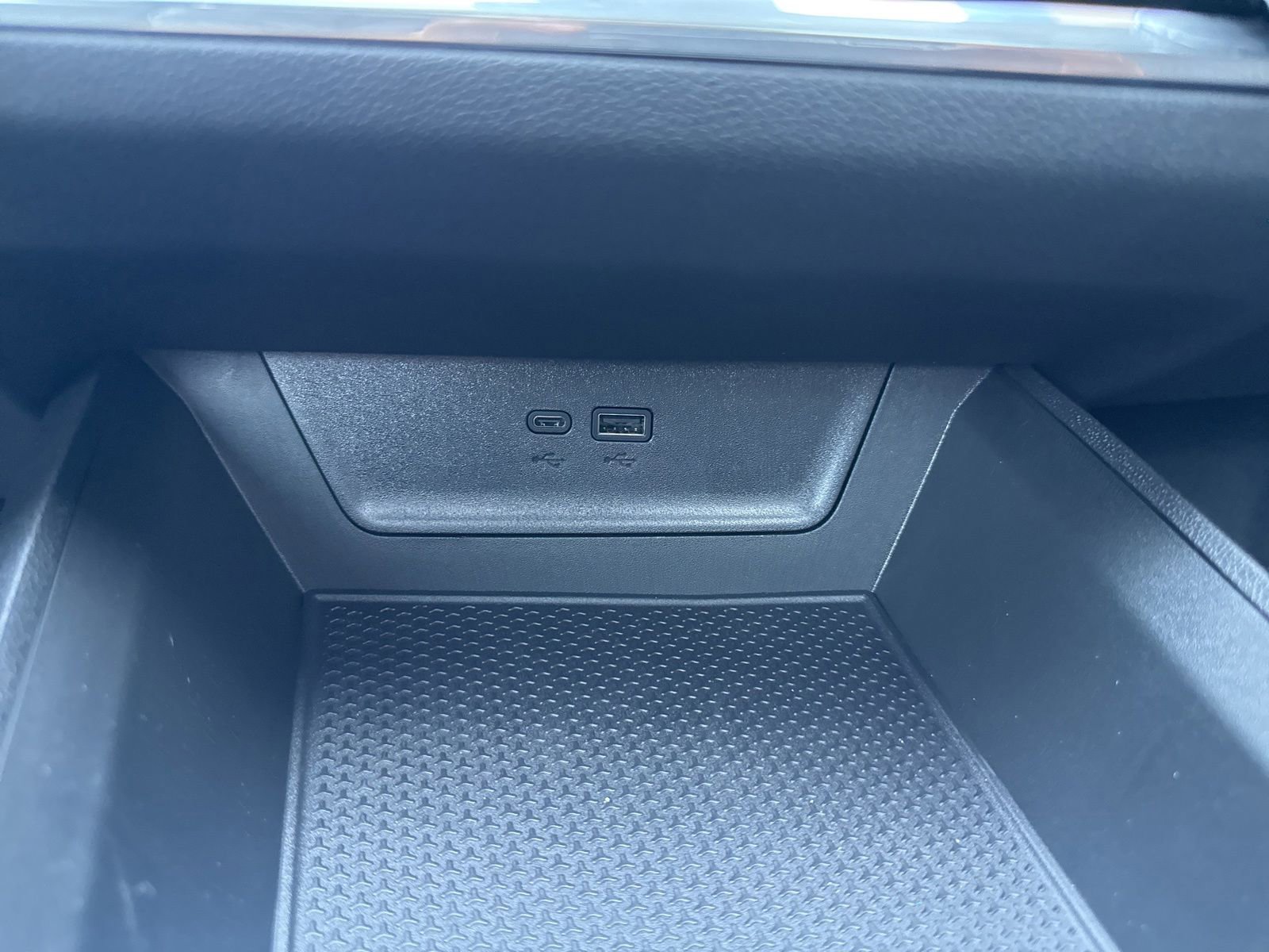 2026 Chevrolet Equinox LT - Photo 17