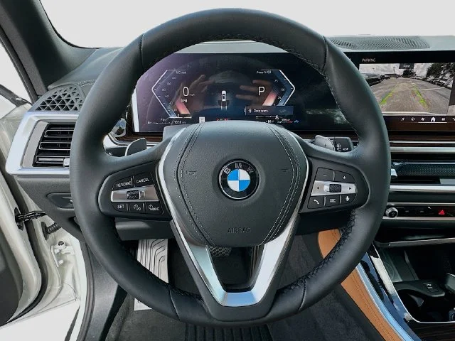 Used 2026 White BMW sDrive40i image 8