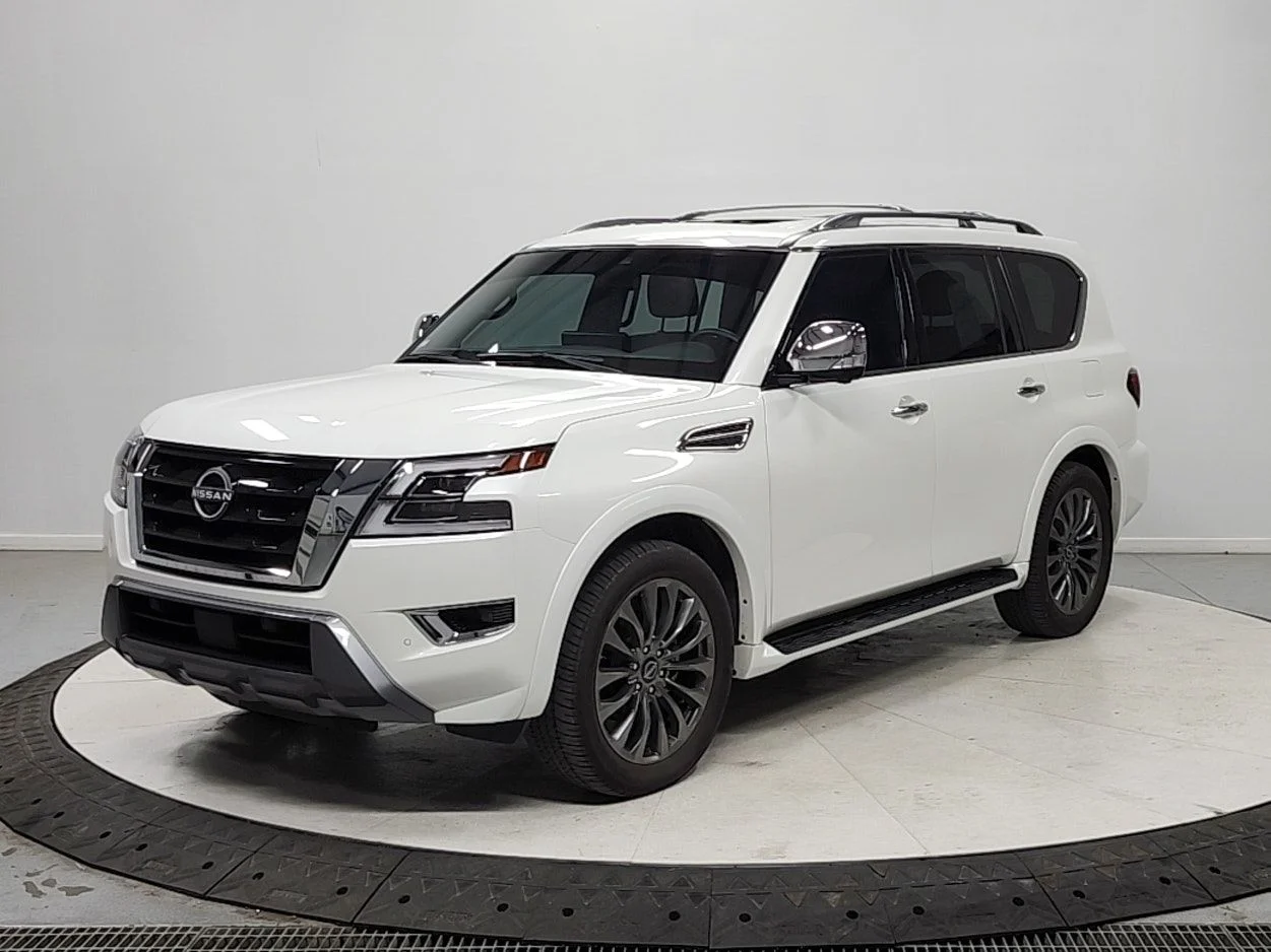 Used 2024 White Nissan Platinum image 3