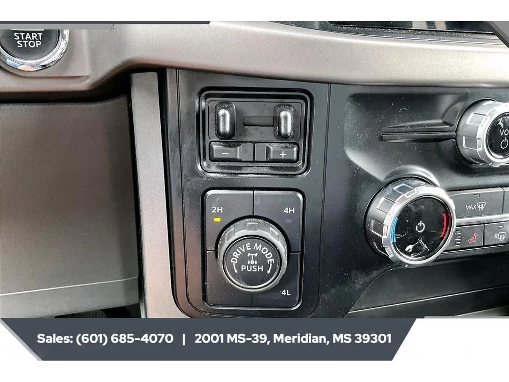 Used 2024 Agate Black Metallic Ford XLT image 23