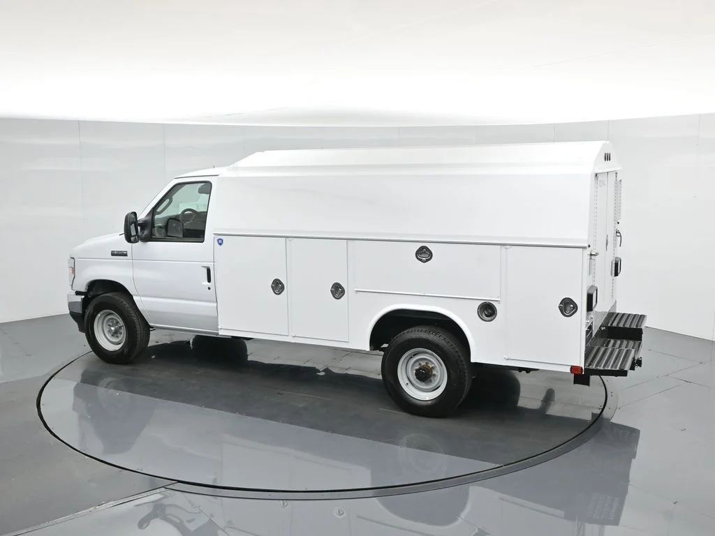New 2026 White Ford Base image 77