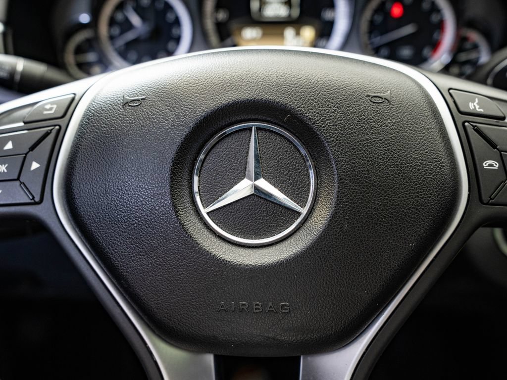 Used 2012 White Mercedes-Benz E 350 Luxury image 29