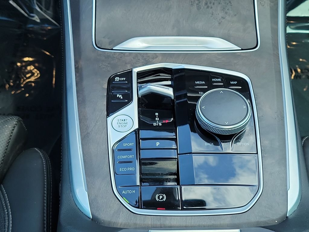 Used 2024 Black BMW sDrive40i image 20
