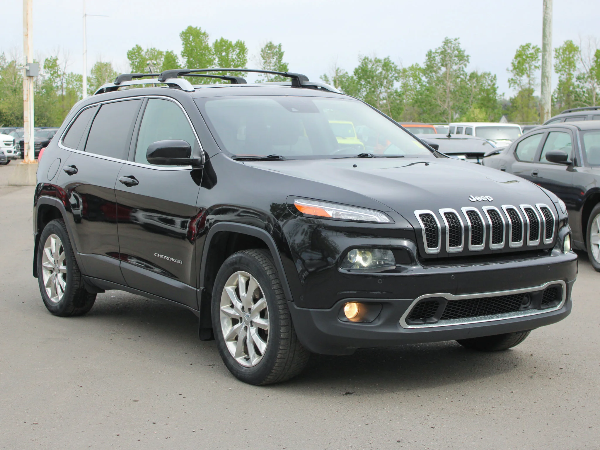 Used 2015 Black Jeep Limited * Mechanic Special | Heated/Vented Seats | Nav | Panoramic Sunroof | Roof Rails image 7