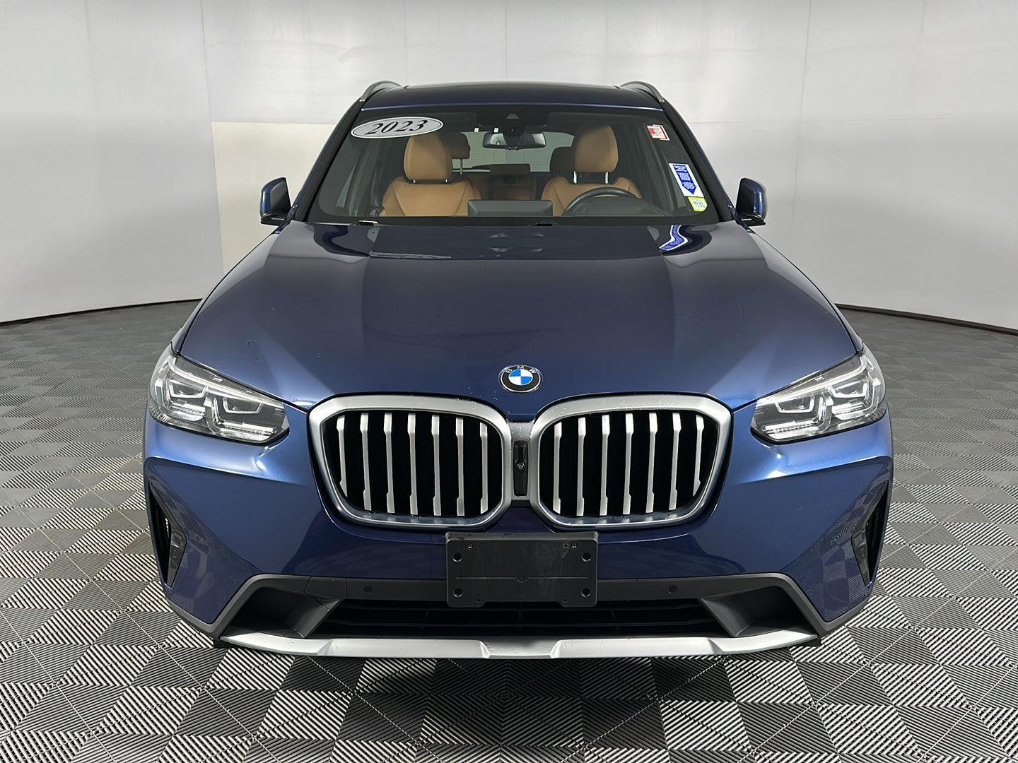 Used 2023 Phytonic Blue Metallic BMW xDrive30i image 3