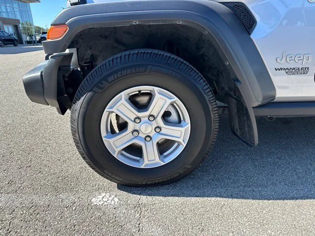 Certified Used 2021 Silver Jeep Unlimited Sport S image 6