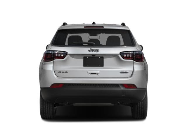 New 2026 Sting-Gray Clearcoat Jeep Latitude image 5