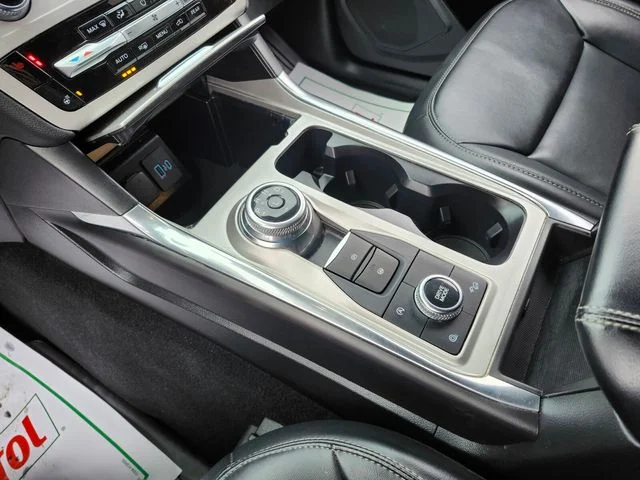 Used 2024 Oxford White Ford XLT image 29