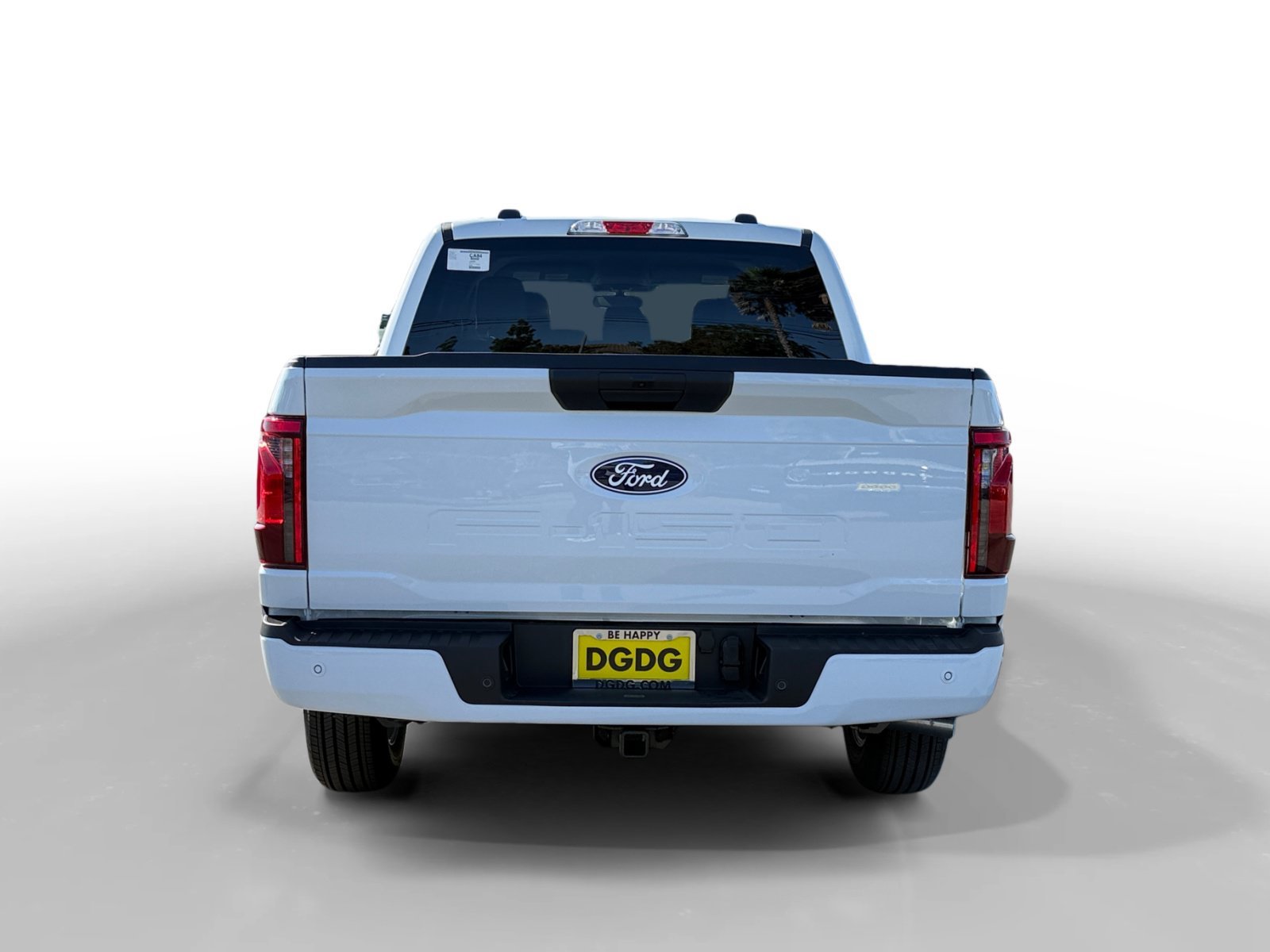 New 2026 Oxford White Ford XLT image 4