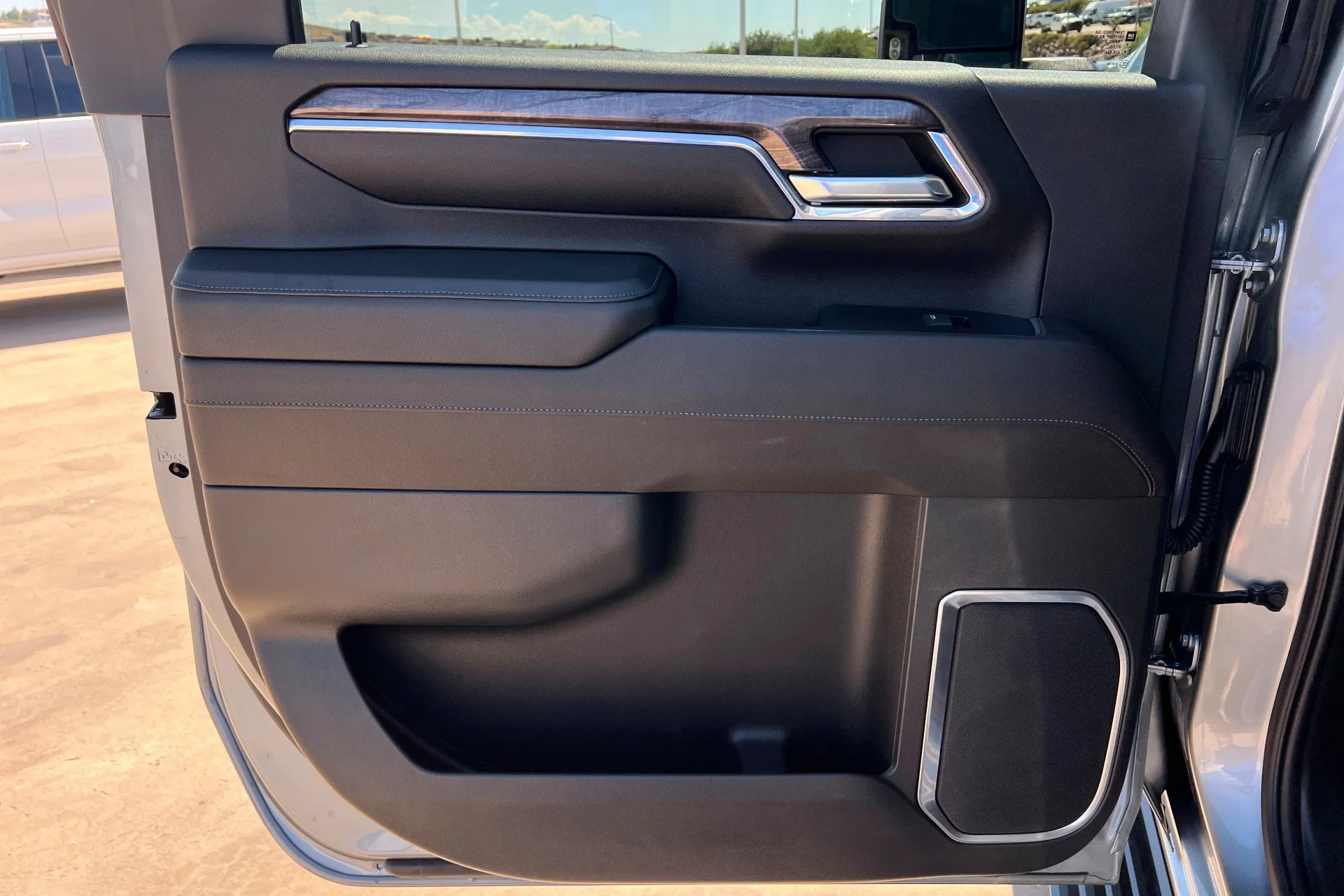 2024 Chevrolet Silverado 3500HD LTZ - Photo 19