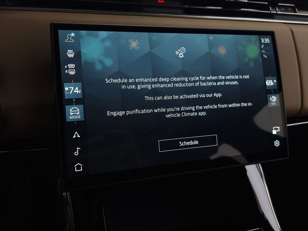 Certified Used 2025 Fuji White Land Rover Dynamic SE image 32
