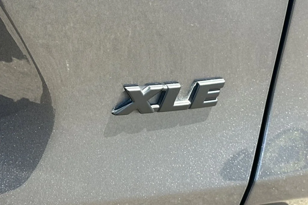 2025 Toyota RAV4 XLE Premium - Photo 33