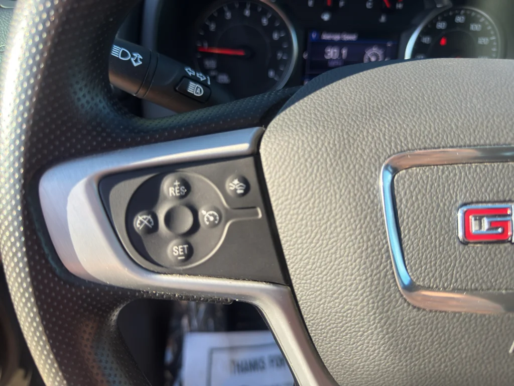 Used 2022 Ebony Twilight Metallic GMC SLE image 18