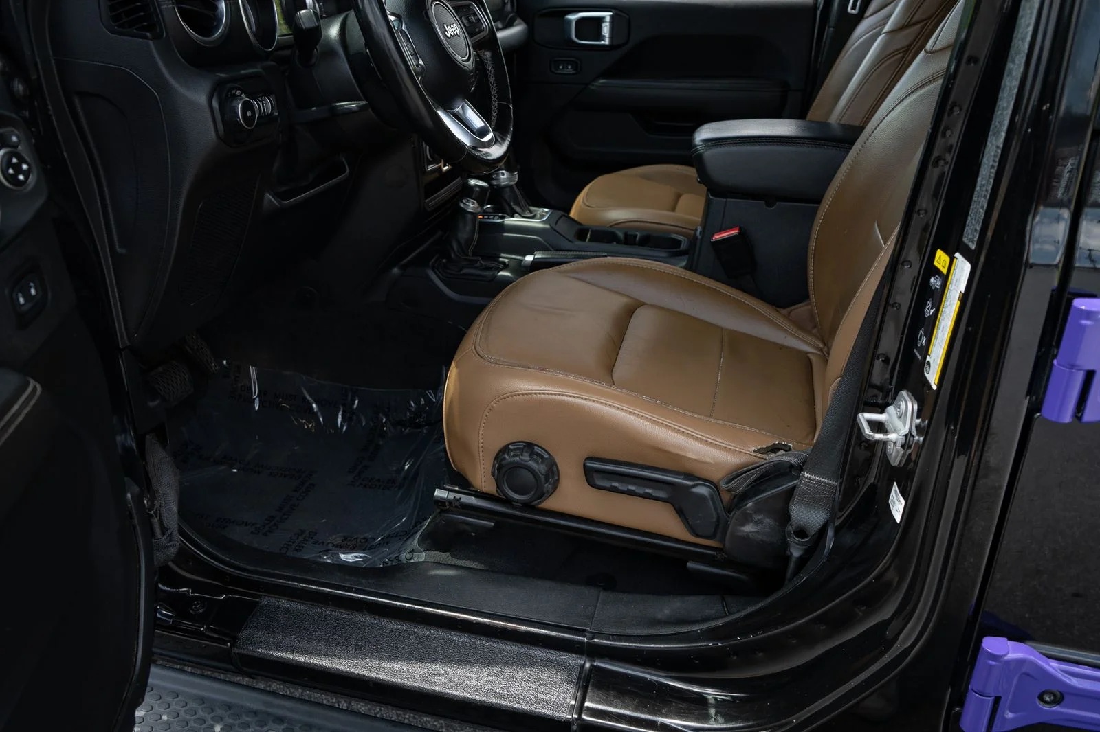 Used 2021 Black Clearcoat Jeep Unlimited Sahara image 17