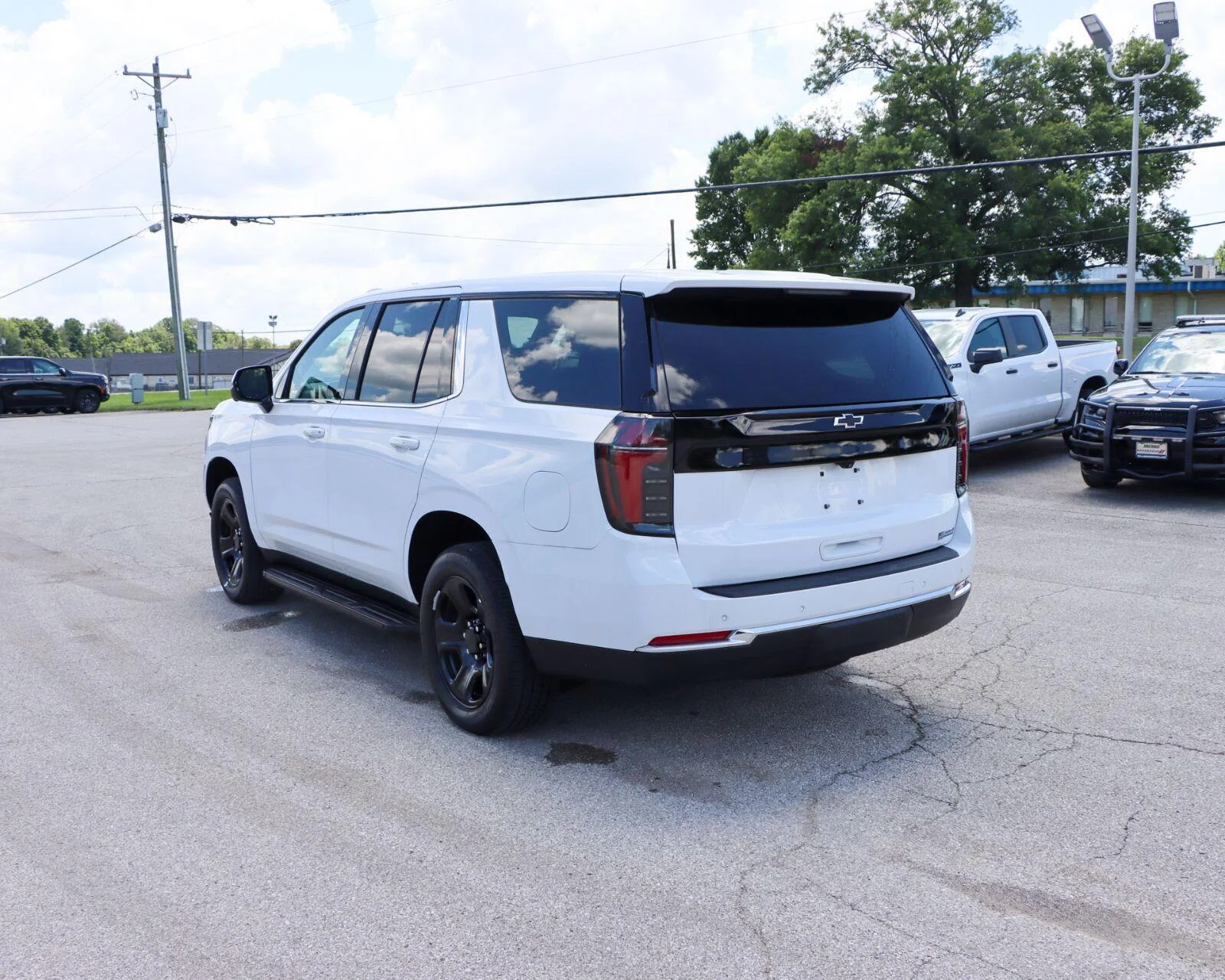 New 2025 Summit White Chevrolet Pursuit Rated image 4