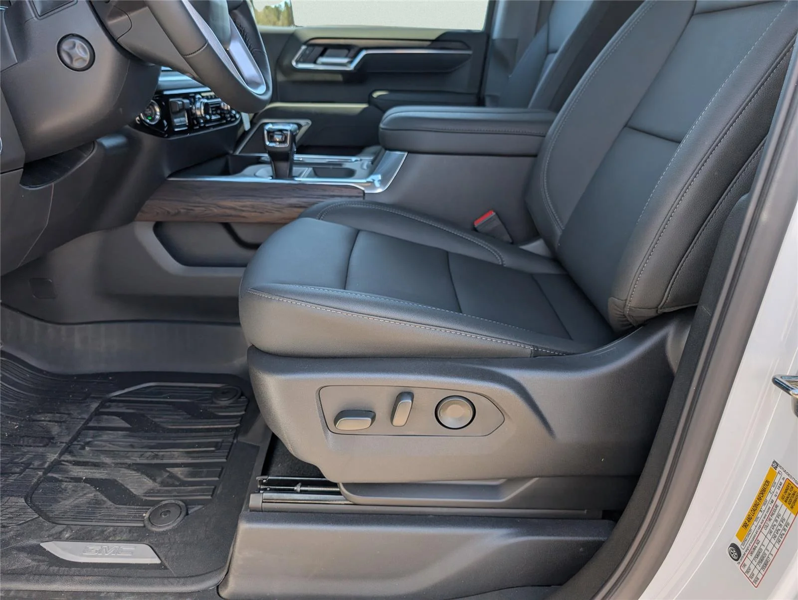 New 2026 Summit White GMC SLT image 34