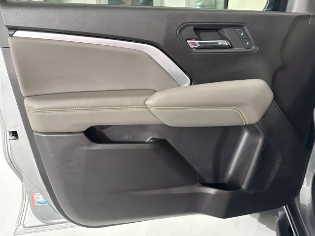 Used 2024 Gray Chevrolet ZR2 image 17