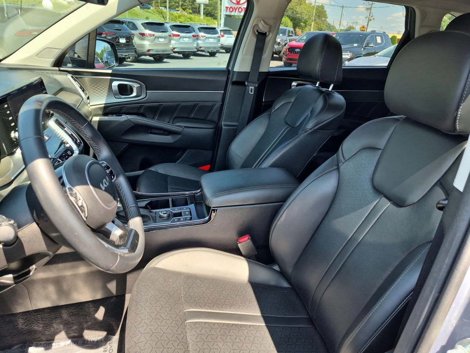 Used 2023 GRAVITY GRAY KIA  image 18