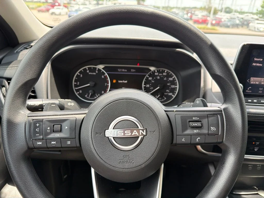 Used 2024 Silver Nissan S image 18
