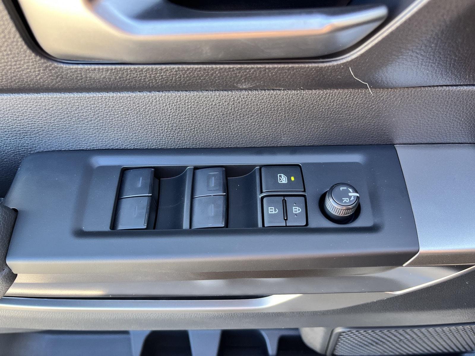 2026 Toyota Tundra SR5 - Photo 11