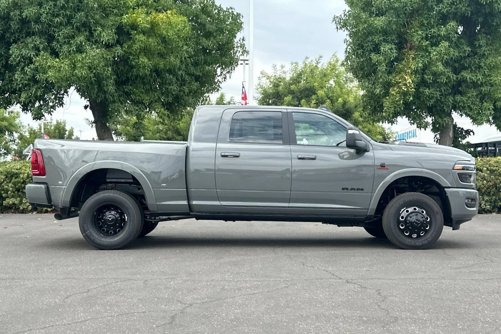 New 2027 Ceramic Gray Clear-Coat Paint RAM Limited image 2