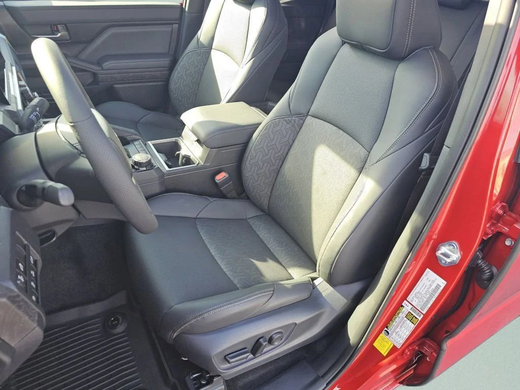 2025 Toyota Tacoma Limited - Photo 6