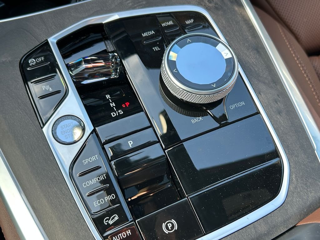 New 2026 Black Sapphire Metallic BMW xDrive40i image 28