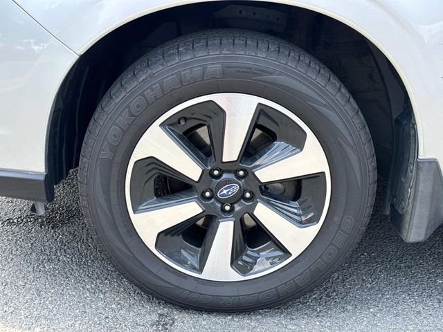 Used 2018 Silver Subaru 2.5i Premium image 12