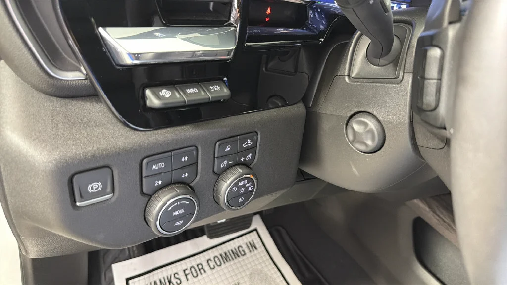 2024 Chevrolet Silverado 1500 LTZ - Photo 21