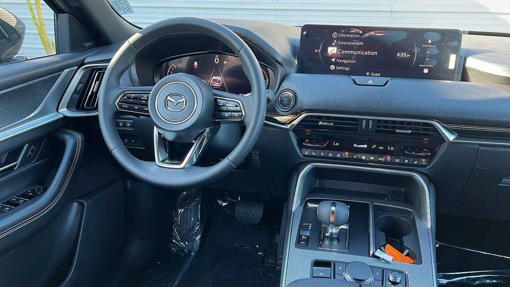 2025 Mazda CX-70 Premium Package - Photo 15