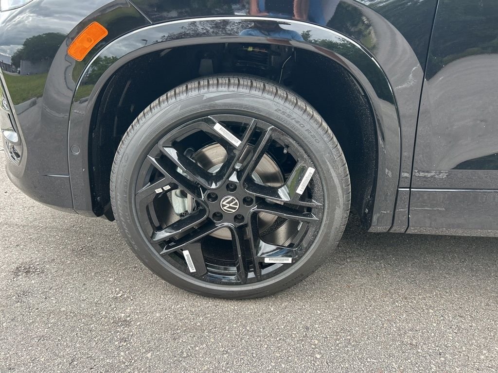 New 2026 Black Volkswagen 2.0T SE R-Line Black image 52
