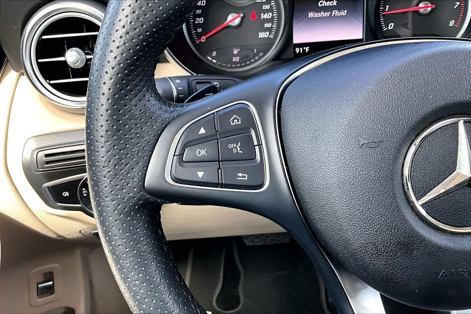 Used 2019 Polar White Mercedes-Benz GLC 300 image 22