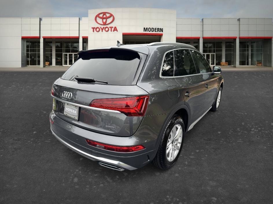 Used 2023 Daytona Gray Pearl Audi S line Premium image 5