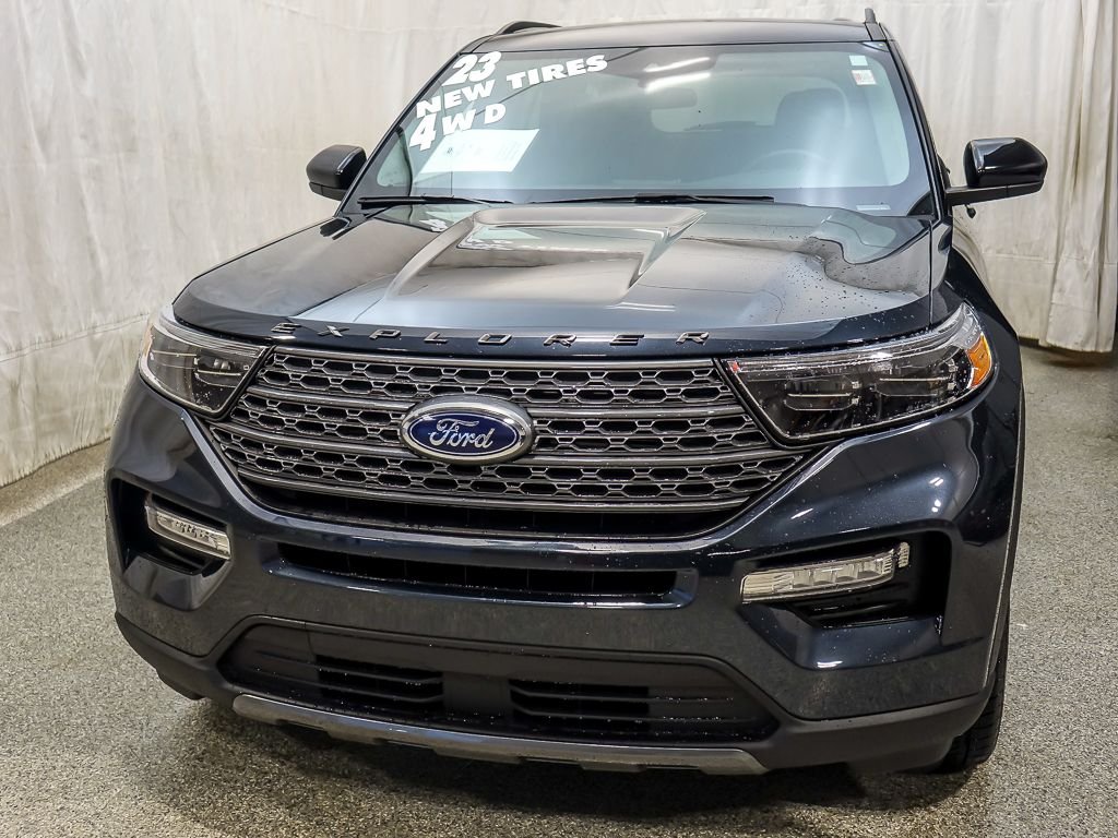 Used 2023 Blue Metallic Ford XLT image 6