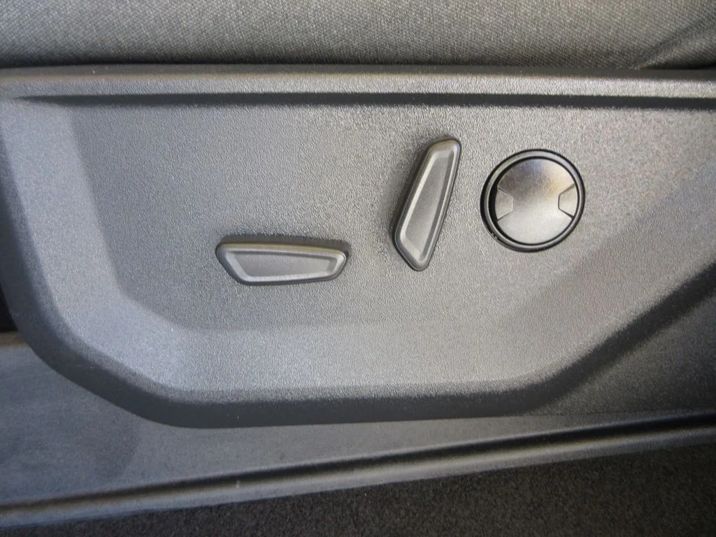 Certified Used 2024 Oxford White Ford Flash image 12