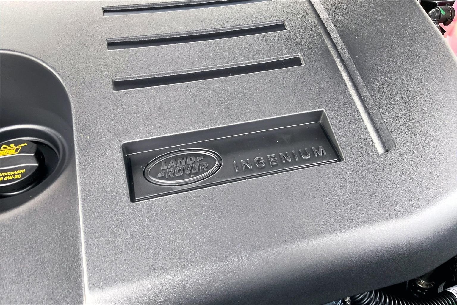 New 2026 Santorini Black Land Rover Dynamic SE image 17