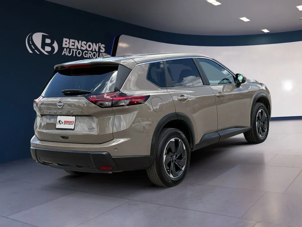 Used 2025 Beige/tan Nissan SV image 5