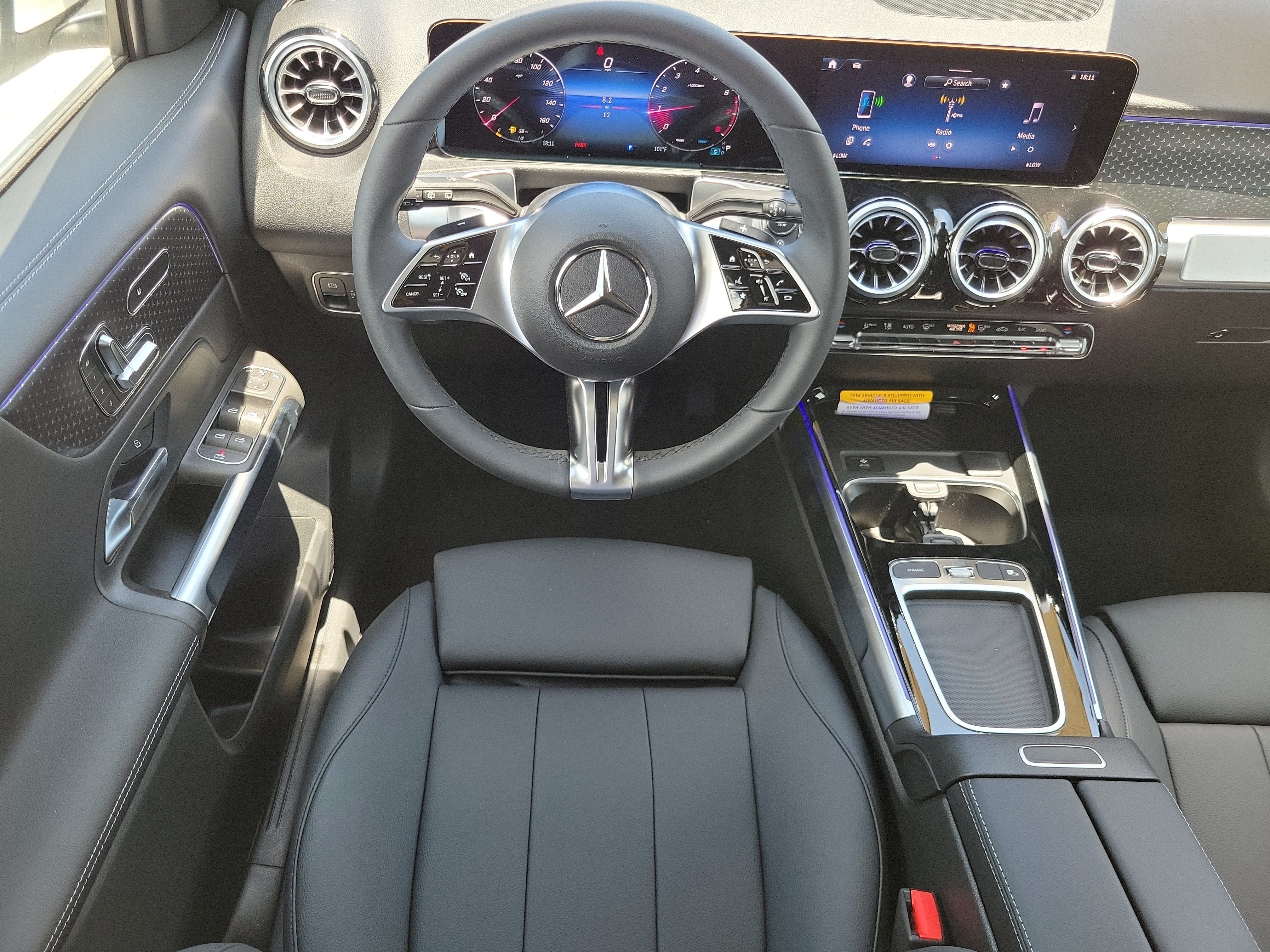 New 2026 Polar White Mercedes-Benz GLB 250 image 46