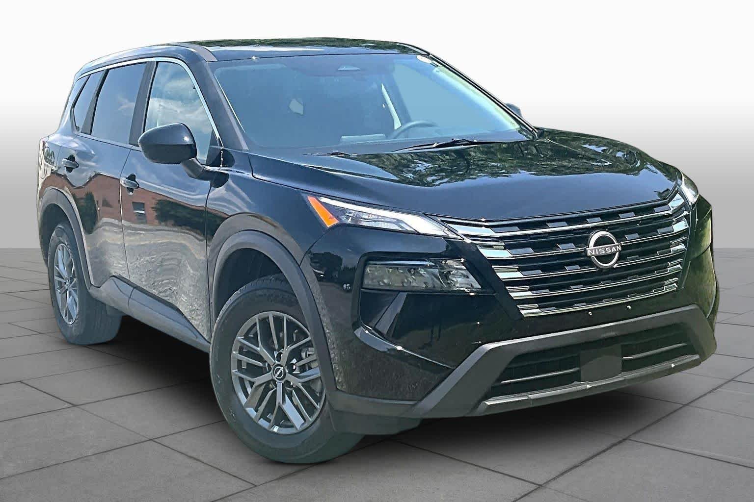 Used 2026 Super Black Nissan SV image 3