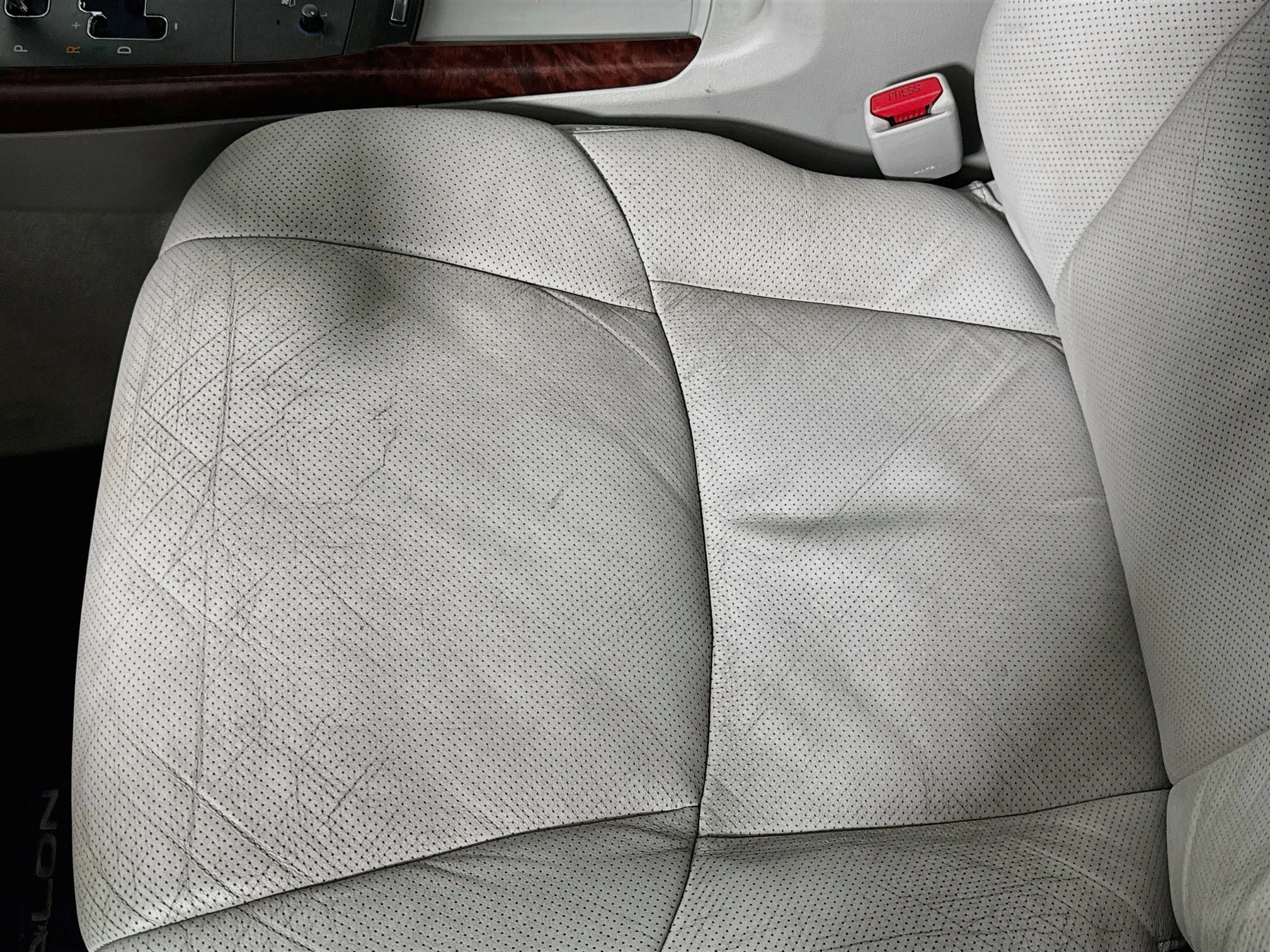 Used 2011 Cypress Pearl Toyota Limited image 17