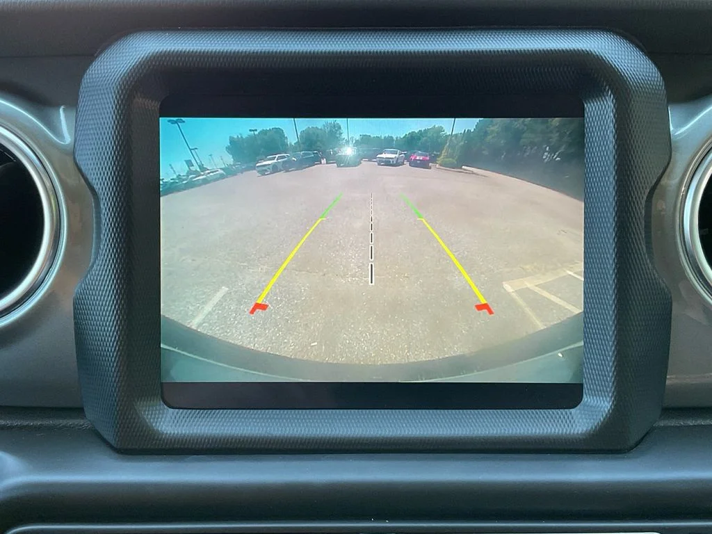 Used 2023 Blue Jeep Sahara image 21