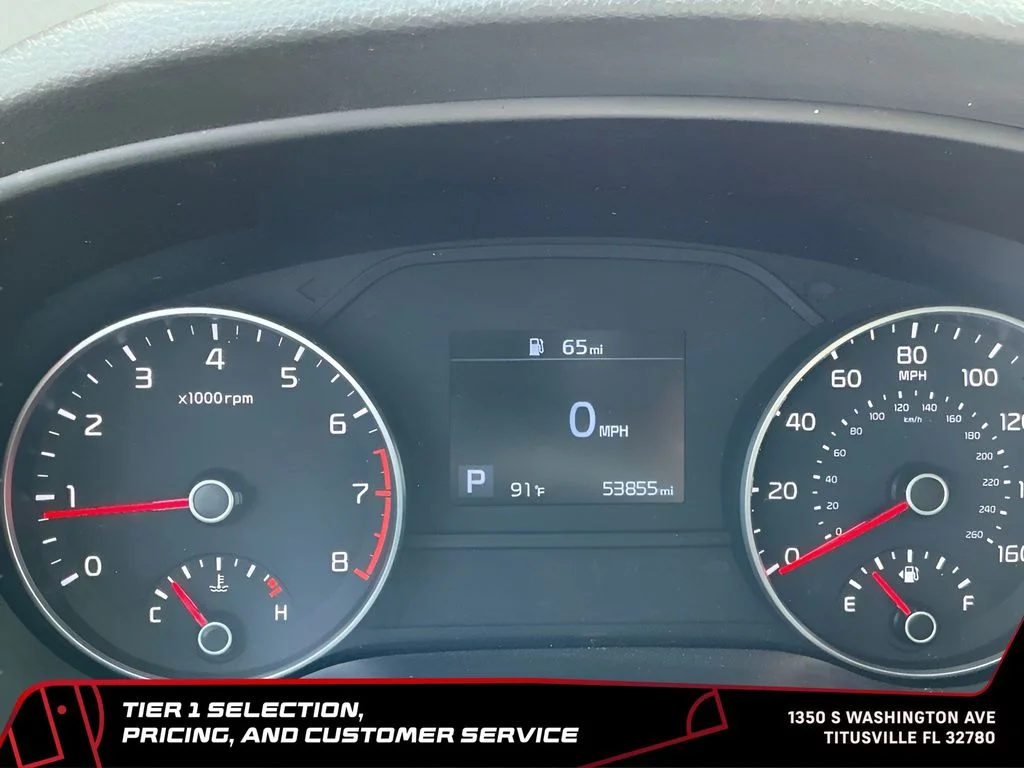 Used 2022 Red Kia LX image 36