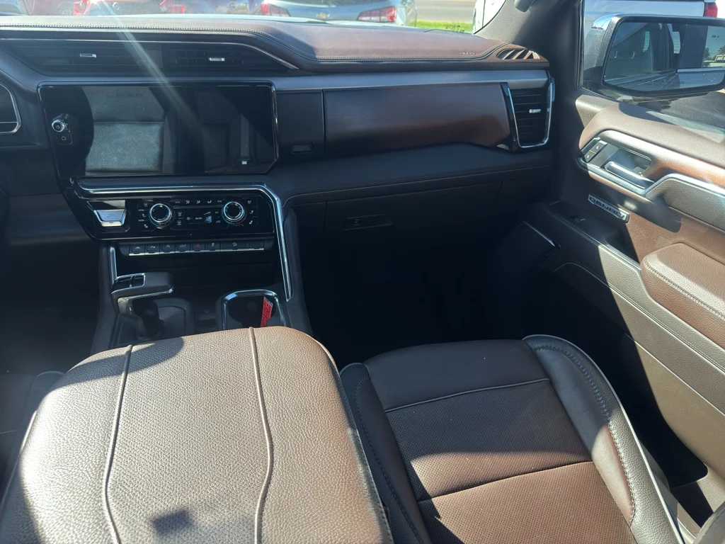 Used 2025 Sterling Metallic GMC Denali image 19