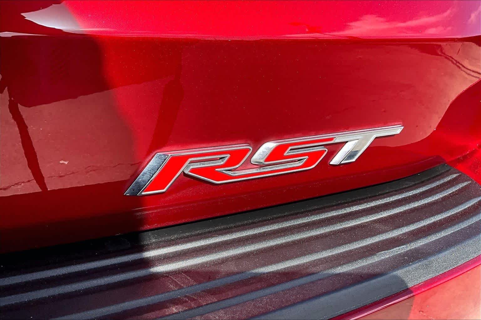 Used 2025 Radiant Red Tintcoat Chevrolet RST image 18