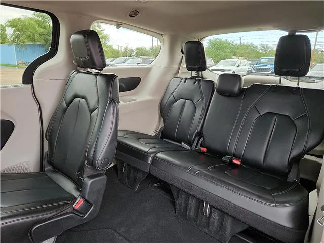 Used 2023 Gray Chrysler Touring L Front-Wheel Drive Passenger image 9