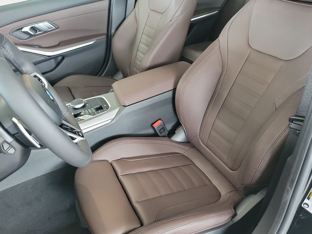 New 2026 Black Sapphire Metallic BMW 330i image 9