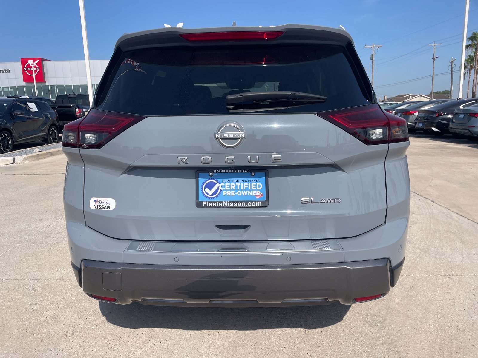 Used 2025 Gray Nissan SL image 4