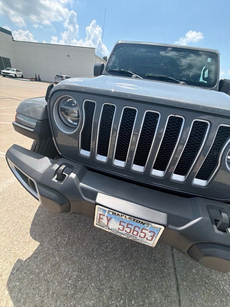 Used 2021 Sting-Gray Clearcoat Jeep Unlimited Sahara image 4