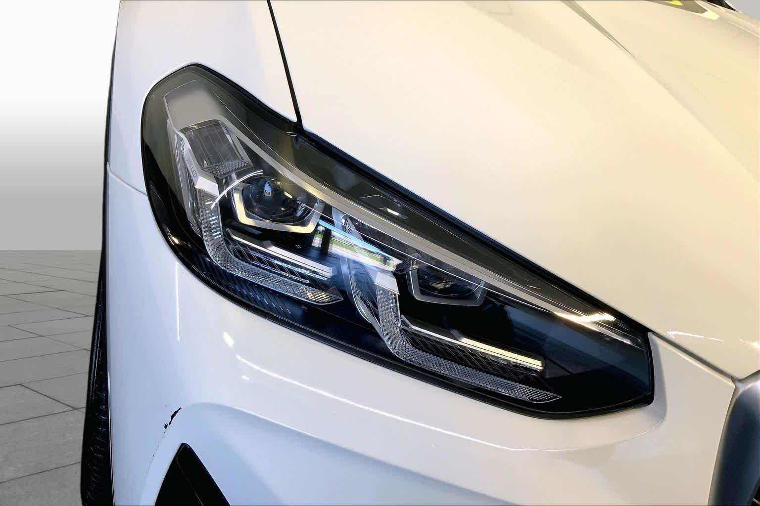 Used 2024 Alpine White BMW xDrive30i image 27