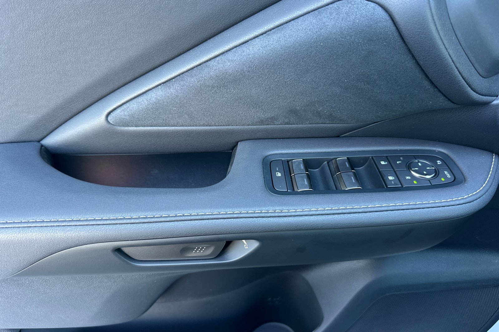 New 2026 Wind Chill Pearl Lexus TX 500h F SPORT PERFORMANCE PREMIUM AWD image 11
